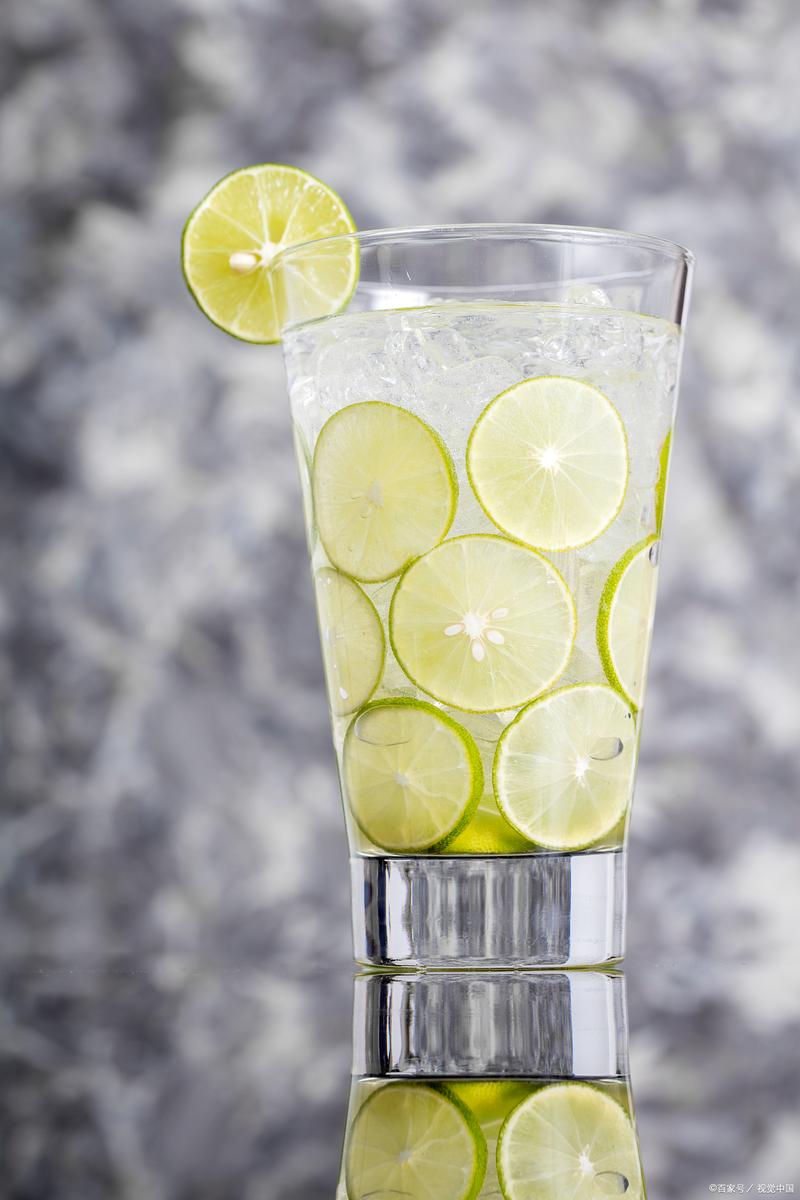 睡前喝檸檬水