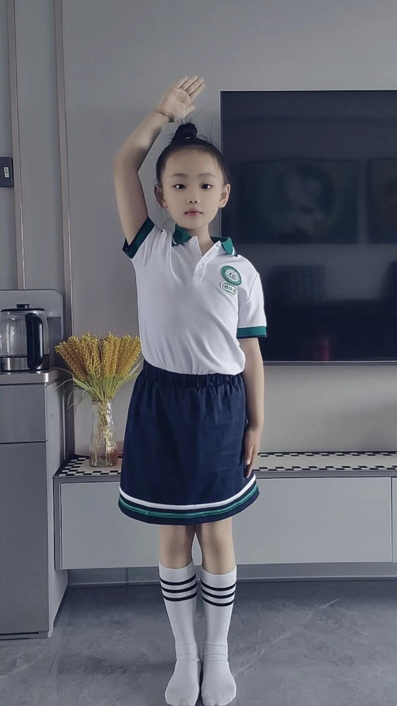小學生為什麼要穿校服