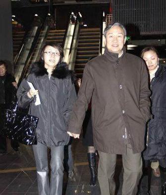 陳斐娟老公是誰深度解析:「最懂財經的女人」家庭生活大揭秘? 1 陳斐娟老公是誰