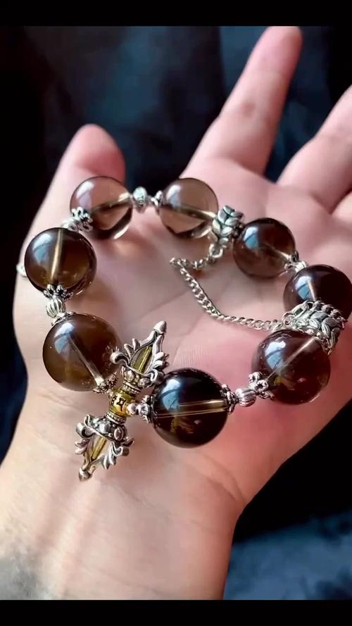 茶晶可以搭配什麼水晶