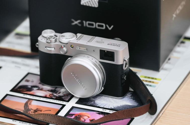 x100v 是底片相機嗎