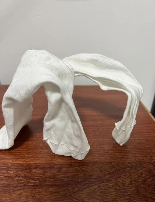 襪子怎麼洗才會白 | 獨家秘訣大公開,讓你的白襪潔淨如新! 1 襪子怎麼洗才會白