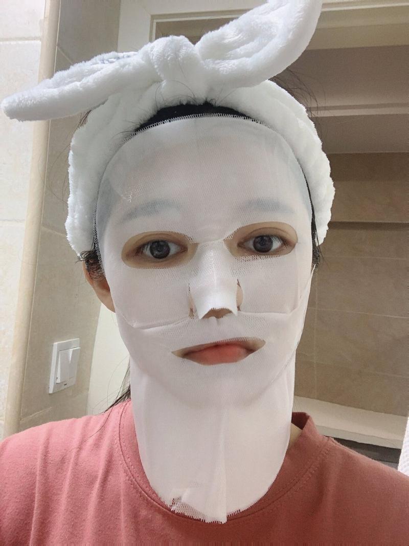 敷面膜可以笑嗎