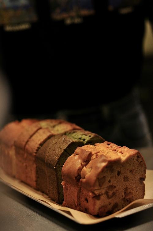 兩磅蛋糕夠多少人吃:掌握黃金份量,讓您的派對完美無缺! 3 兩磅蛋糕夠多少人吃