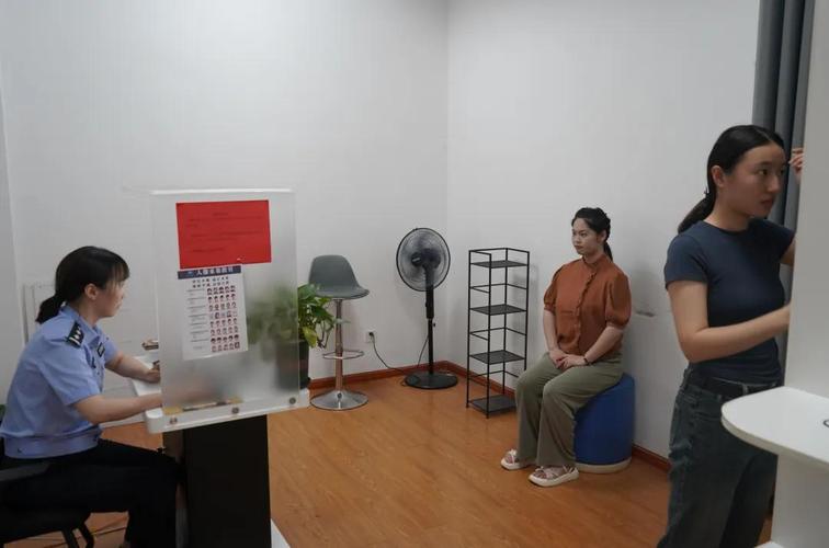 身分證照片哪裡拍身分證大頭照最佳拍攝地點、費用與注意事項全攻略 1 身分證照片哪裡拍