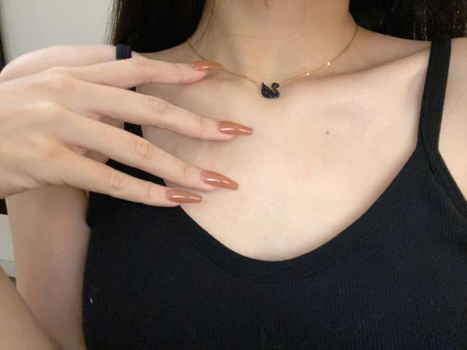 swarovski可以戴著洗澡嗎