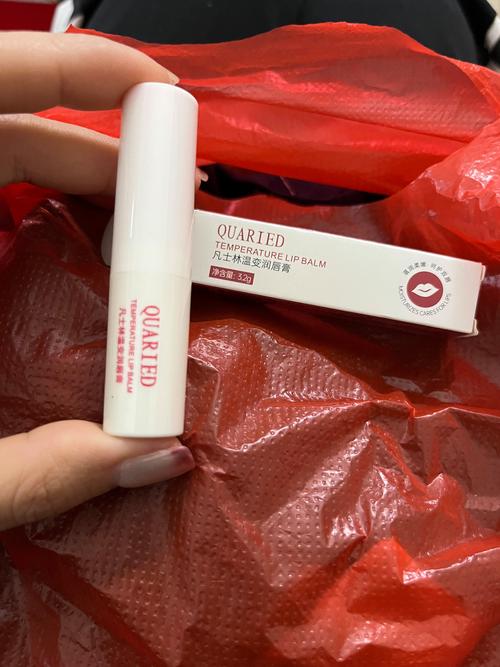 流鼻血可以塗凡士林嗎?專家解析凡士林在鼻血處理中的應用、優缺點與注意事項 3 流鼻血可以塗凡士林嗎