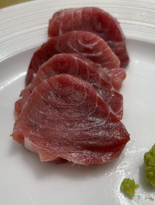 每天吃鮪魚會怎樣:深入解析每日鮪魚攝取的利弊與健康建議 1 每天吃鮪魚會怎樣