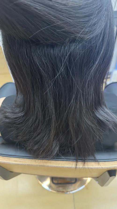 縮毛矯正會很塌嗎?解密擺脫扁塌危機的完美直髮秘訣! 3 縮毛矯正會很塌嗎