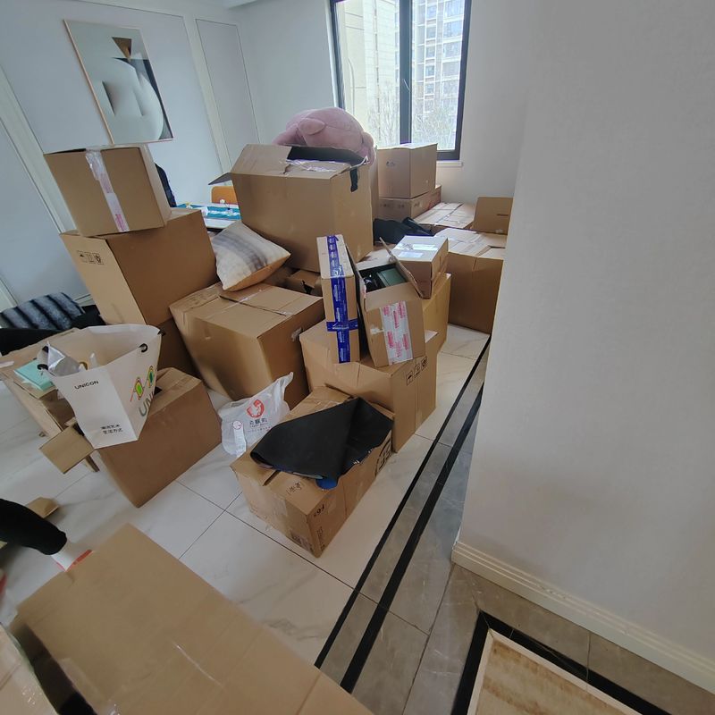 搬家公司會幫忙整理東西嗎:打包、拆箱與專業收納服務大解析 3 搬家公司會幫忙整理東西嗎