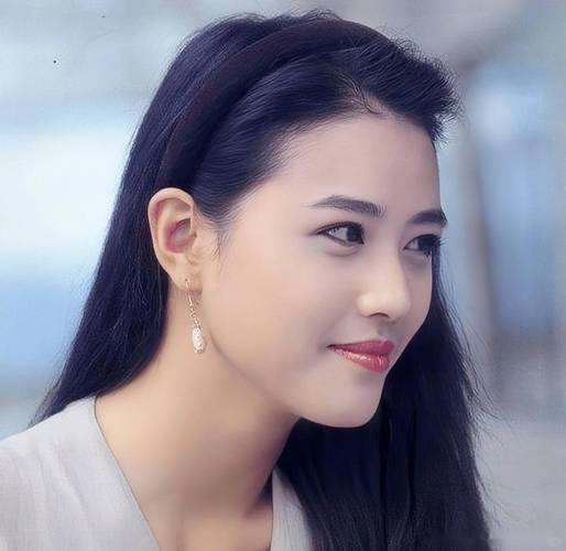 周海媚老公是誰