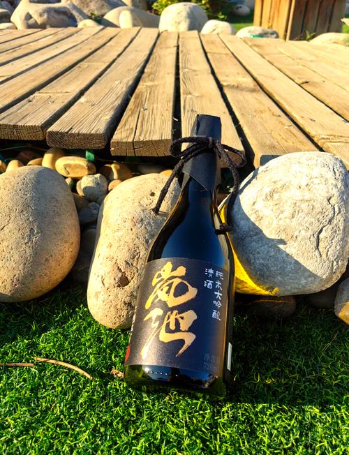 什麼是大吟釀:深度解析清酒的頂級代表,探索其極致工藝與風味奧秘 1 什麼是大吟釀