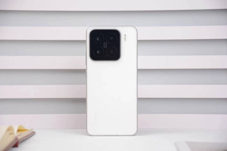 小米15防水嗎:深度解析小米旗艦機的防塵防水等級與日常使用建議 1 小米15防水嗎