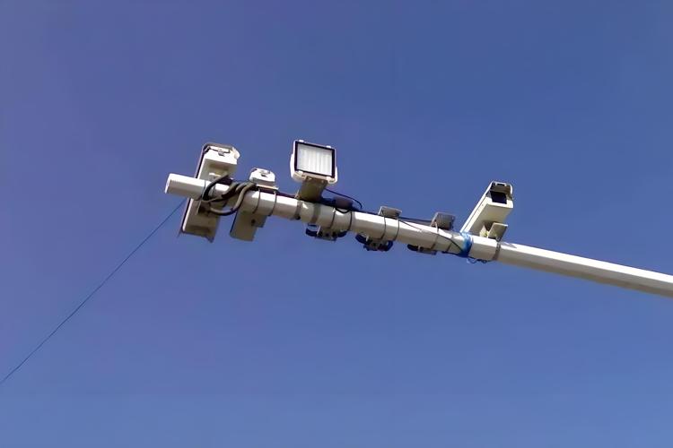 警察可以躲起來拍測速嗎:執法權限、隱蔽性執法與用路人權益的全面解析 3 警察可以躲起來拍測速嗎