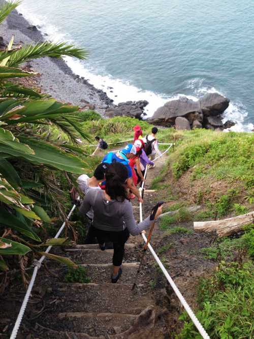 阿朗壹古道要穿什麼鞋