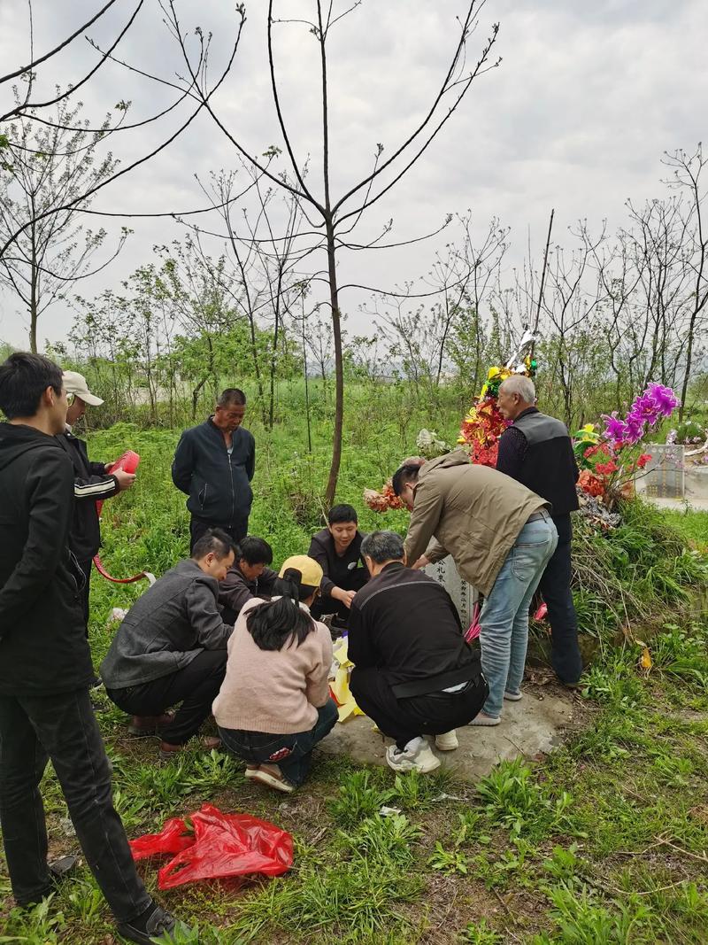 祖先要早晚拜嗎