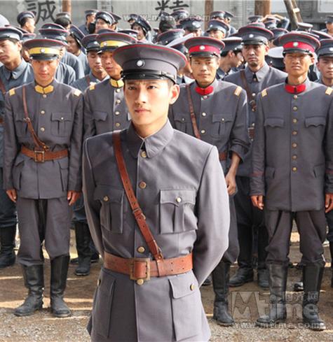 孫中山穿什麼衣服