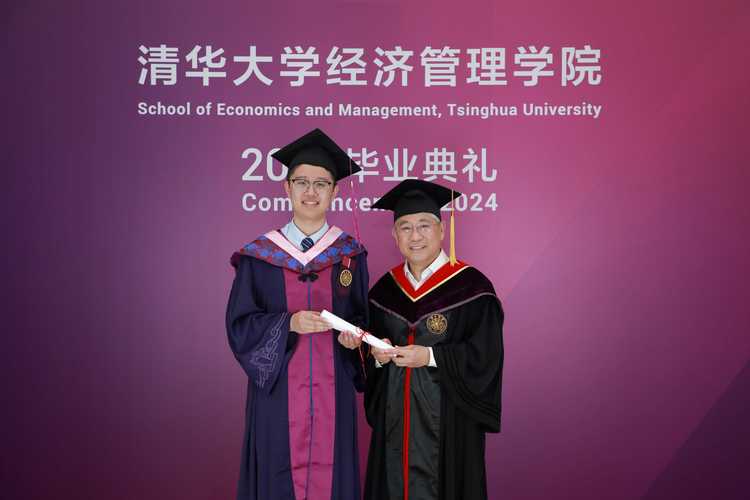 大學畢業幾歲:從學制、個人選擇到未來職涯的完整解析 3 大學畢業幾歲