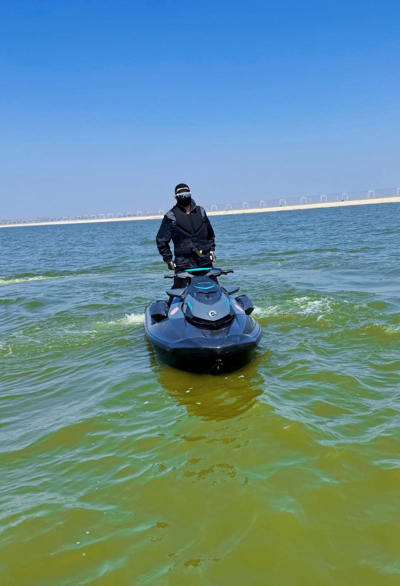 水上摩托車幾歲可以騎