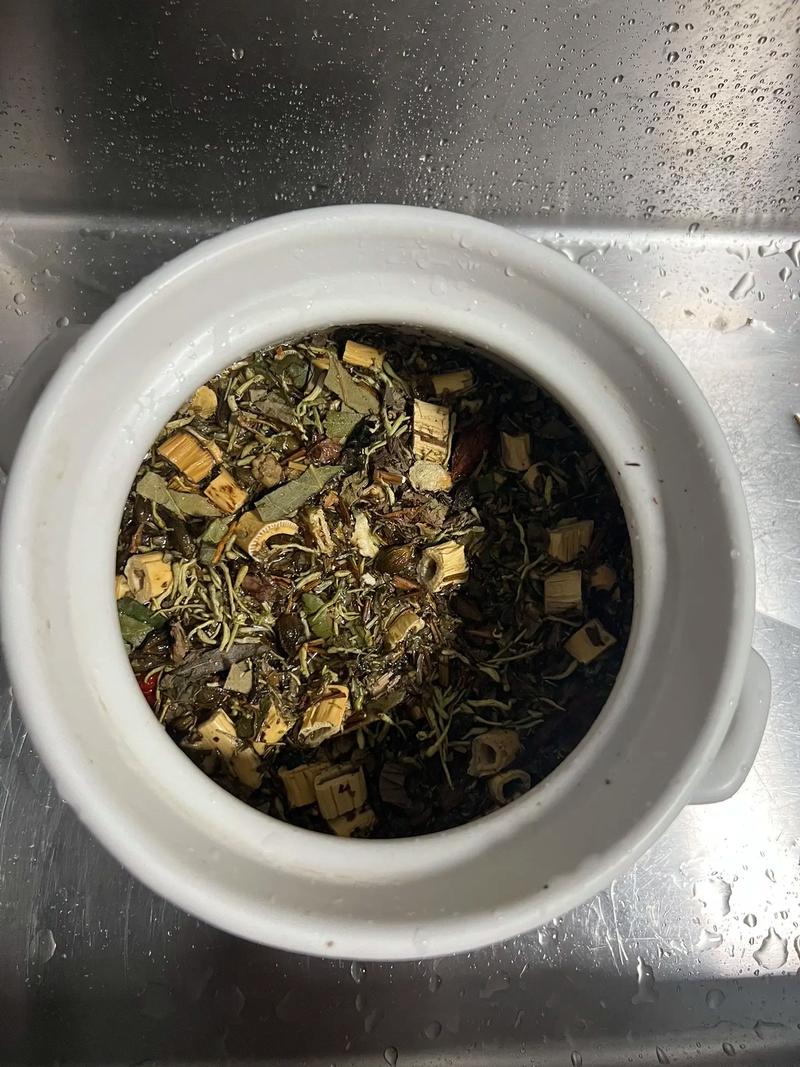 中藥放半年還能吃嗎?深度解析中藥保存期限與服用安全 1 中藥放半年還能吃嗎