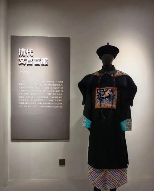 為什麼殭屍都穿官服