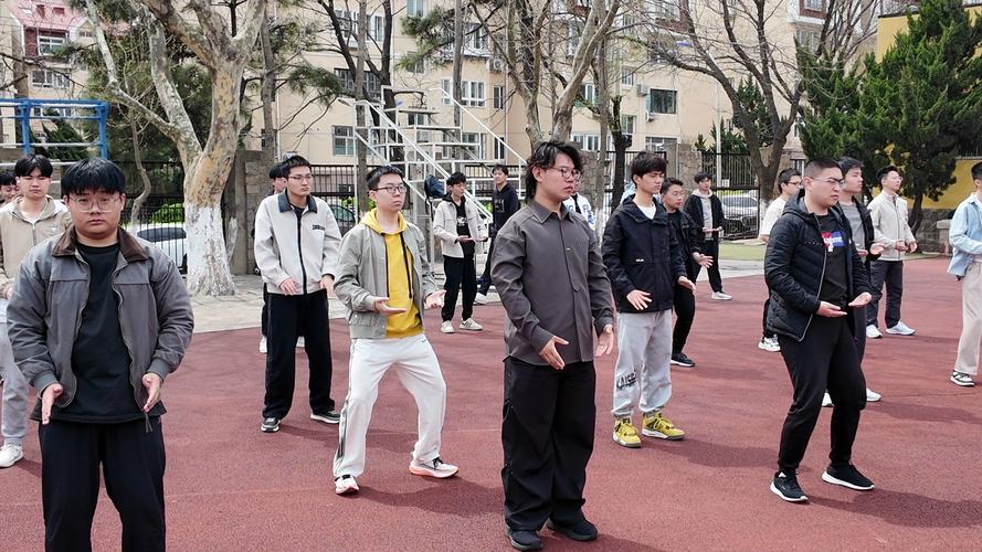 大學生體育課穿什麼