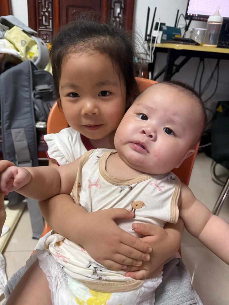 小孩抱到幾歲