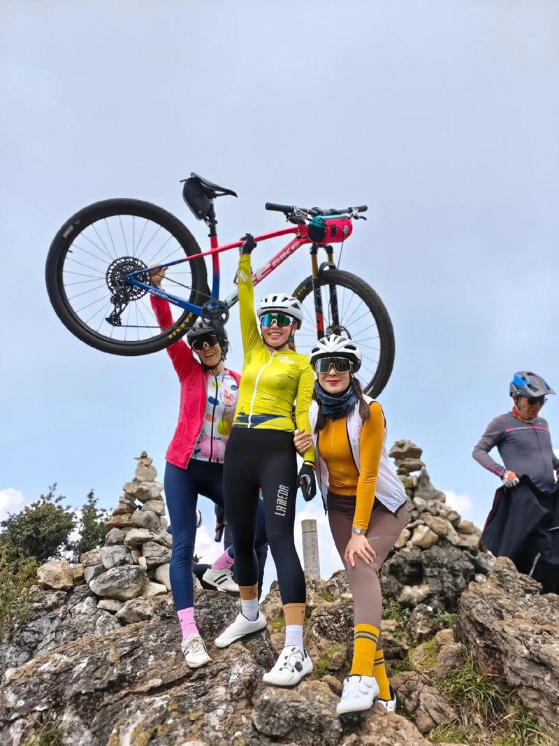 風大怎麼騎車?強風騎行全攻略:裝備、技巧、風險與應變,讓你的單車之旅穩如泰山 3 風大怎麼騎車