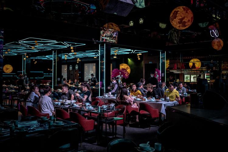 駐唱餐廳:不只是耳朵的饗宴,更是心靈的港灣 1 駐唱餐廳