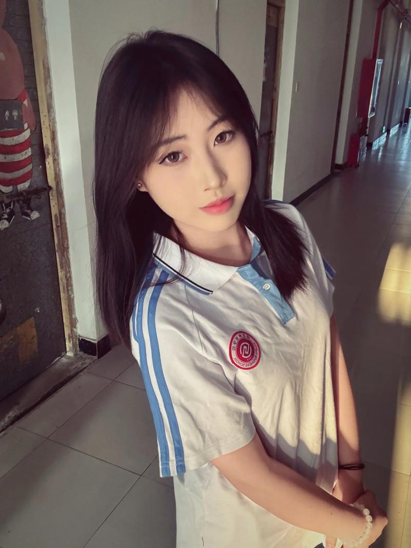 成功高中有收女生嗎