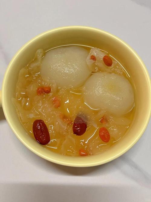 冰糖燉水梨要加水嗎