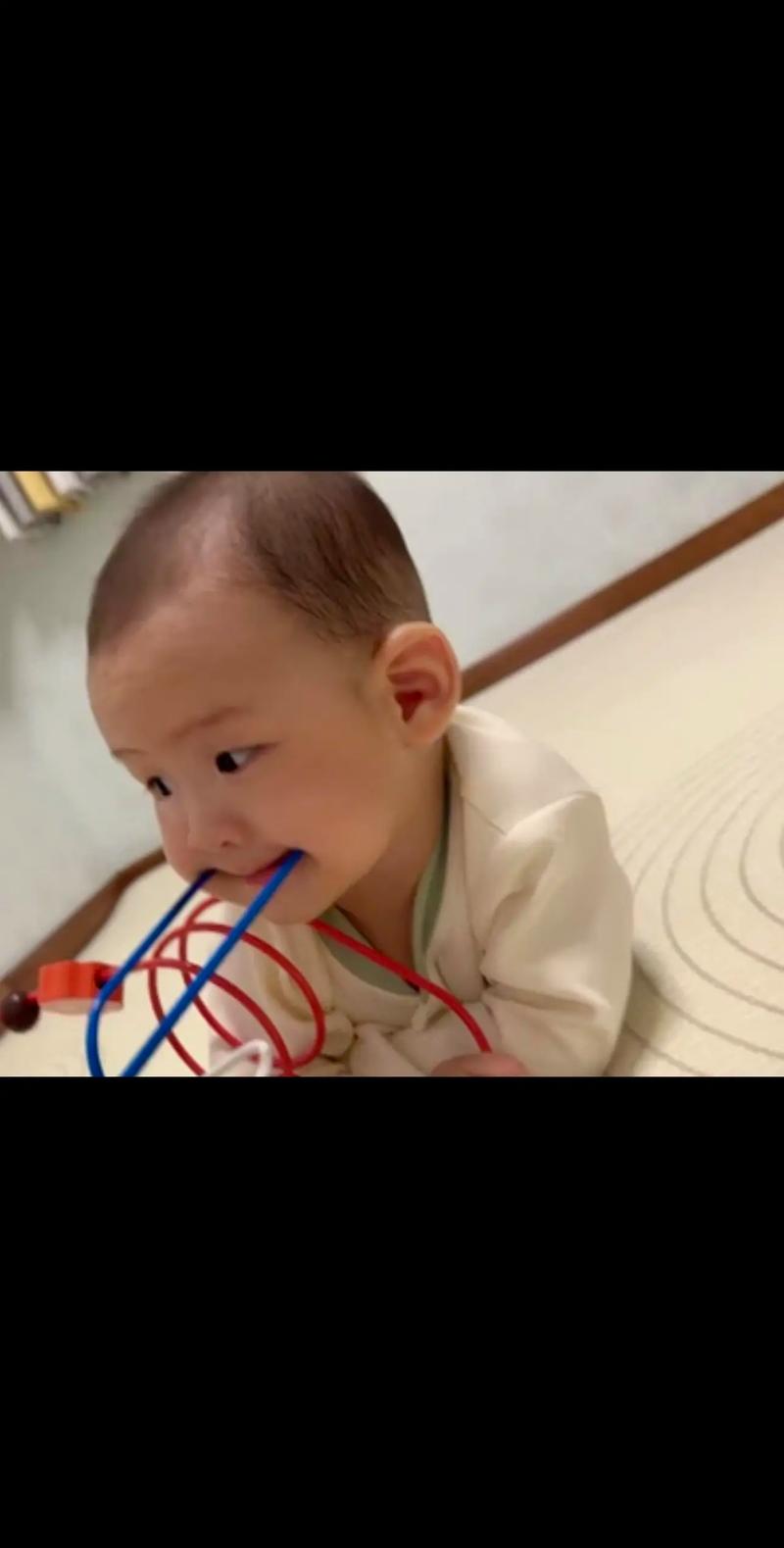 可以捏寶寶的臉嗎
