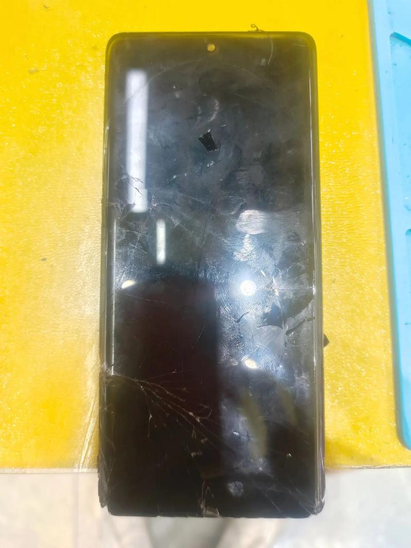 手機螢幕裂掉還可以用嗎