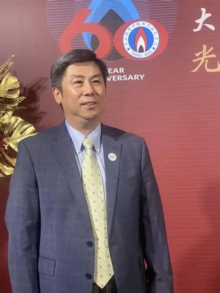新光人壽董事長是誰