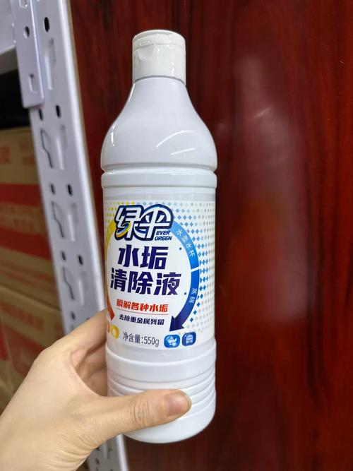 農藥空瓶要經過幾次沖洗的步驟後再交付給清潔隊或回收商