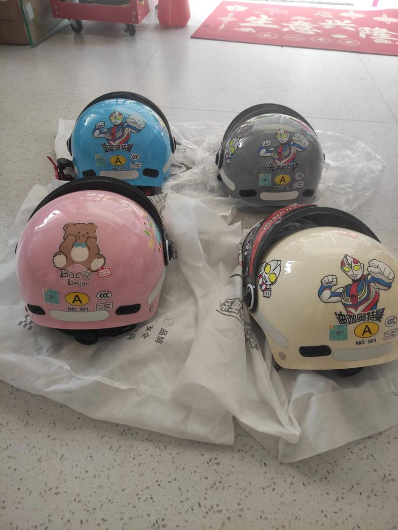 小孩要戴安全帽嗎?保護小腦袋瓜,爸媽必看!深度解析兒童安全帽選購與法規 1 小孩要戴安全帽嗎
