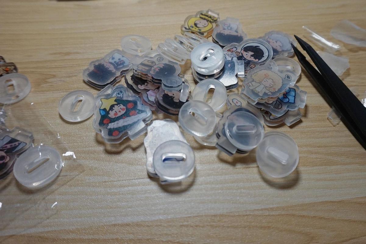 可以用酒精擦壓克力嗎