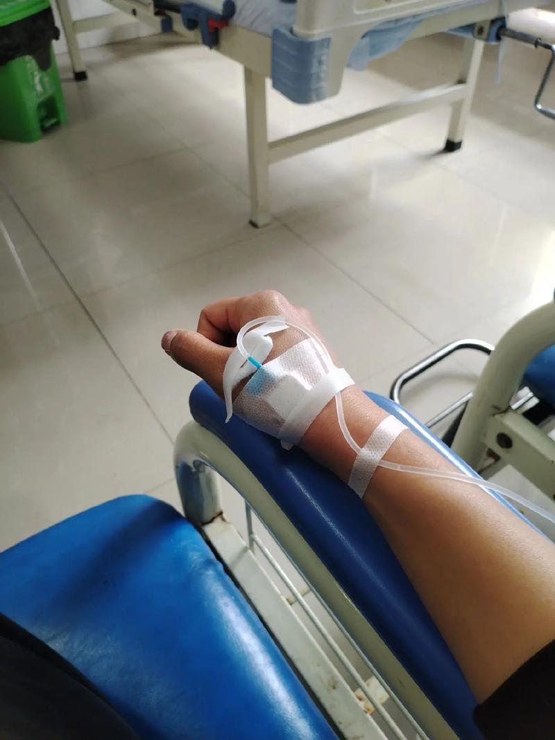 喉嚨可以打針嗎?深入解析咽喉注射的醫學應用與潛在風險 1 喉嚨可以打針嗎