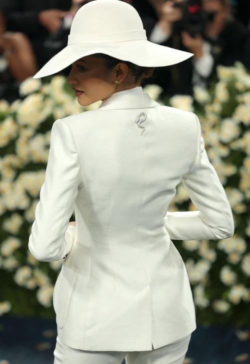 zendaya 交往多久