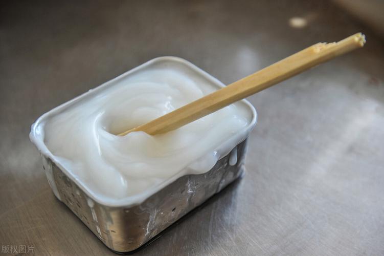 糨糊怎麼清?從居家清潔到專業修復,徹底擺脫黏膩困擾的終極指南 3 糨糊怎麼清