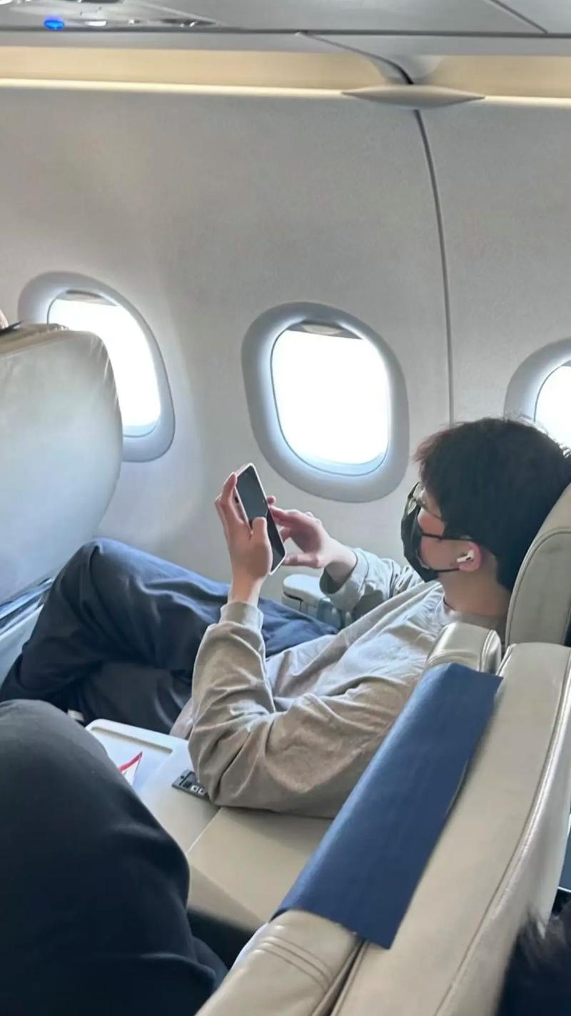 上飛機可以用手機嗎