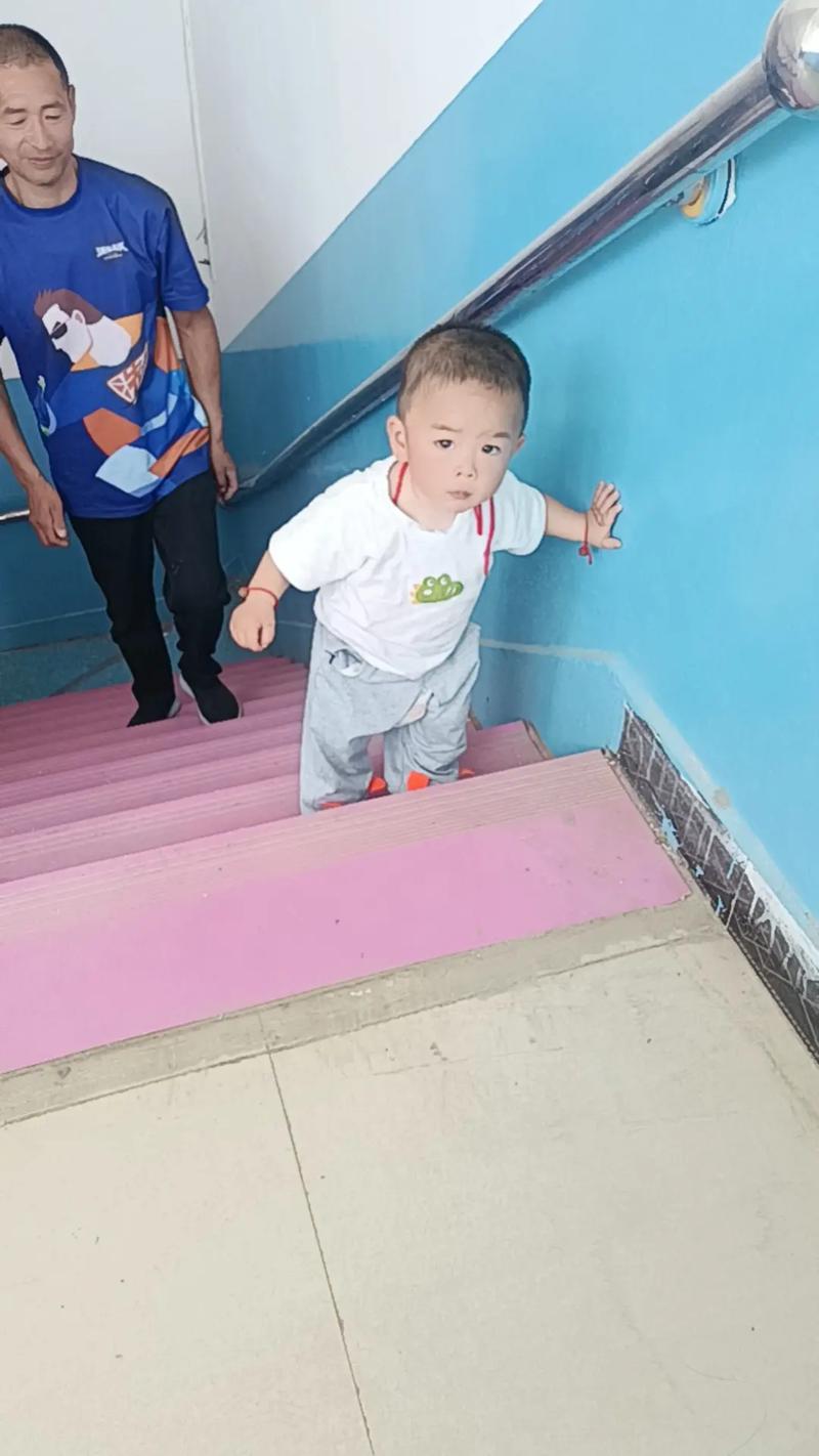 小朋友走路怪怪看哪科