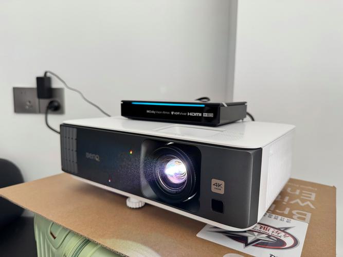 BenQ 投影機可以連手機嗎