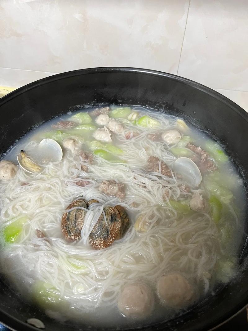 米粉湯怎麼做?台式古早味米粉湯食譜大公開,新手也能煮出感動好滋味! 3 米粉湯怎麼做