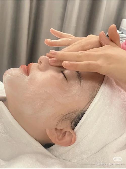 做臉一個月幾次:揭秘你的肌膚保養週期,打造完美膚質的終極指南 3 做臉一個月幾次