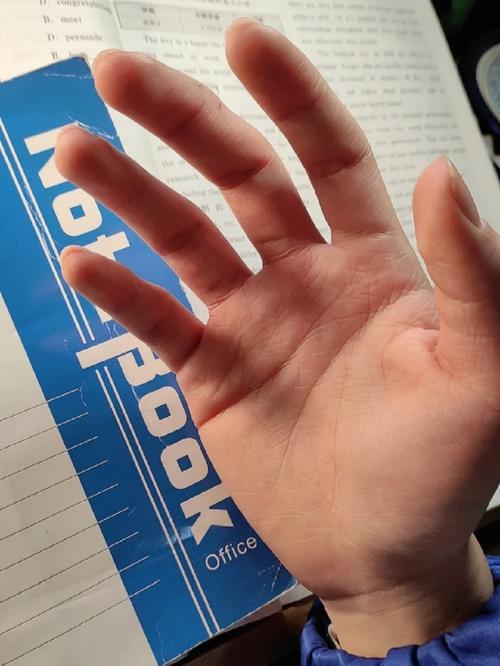 一般女生手多大