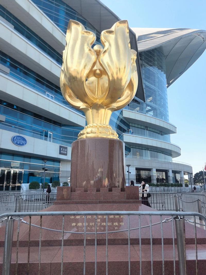 香港黃金純嗎?深度解析香港金飾與金條的品質標準、選購指南及市場實務 1 香港黃金純嗎