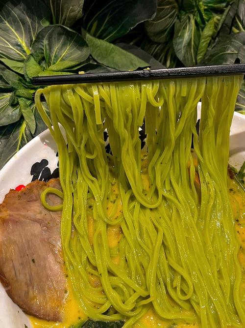 吃綠藻會瘦嗎?深度解析綠藻與體重管理的真實關係 1 吃綠藻會瘦嗎