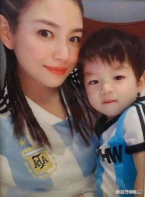 陳妍希的小孩是誰的