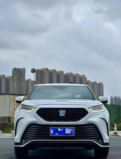 皇冠標誌是什麼車